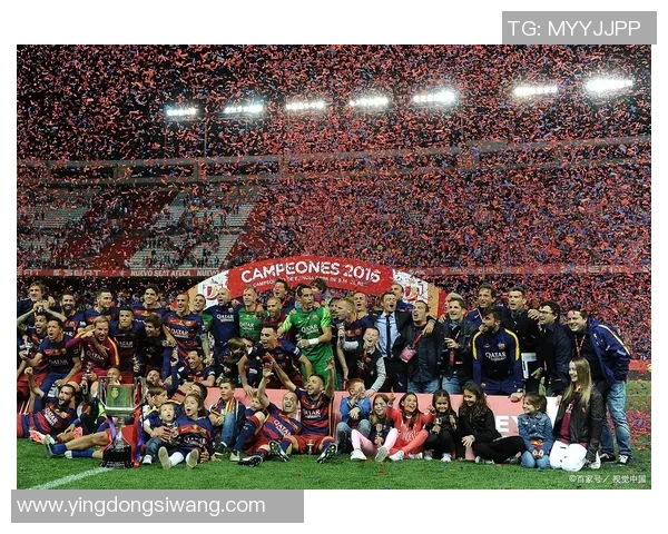 西班牙足球明星罗耶的传奇之路与辉煌成就回顾